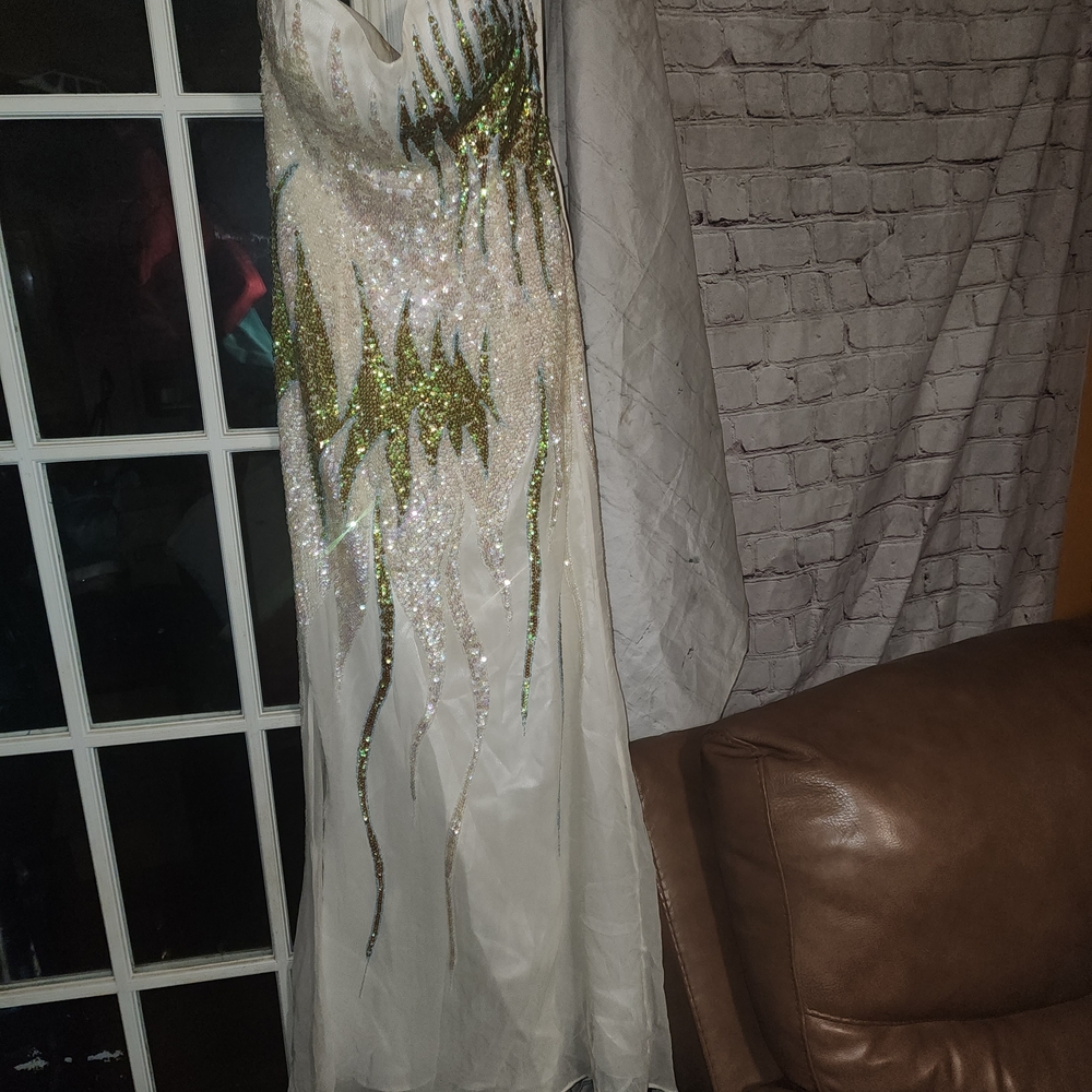 Elegant Strapless Sequin Dress